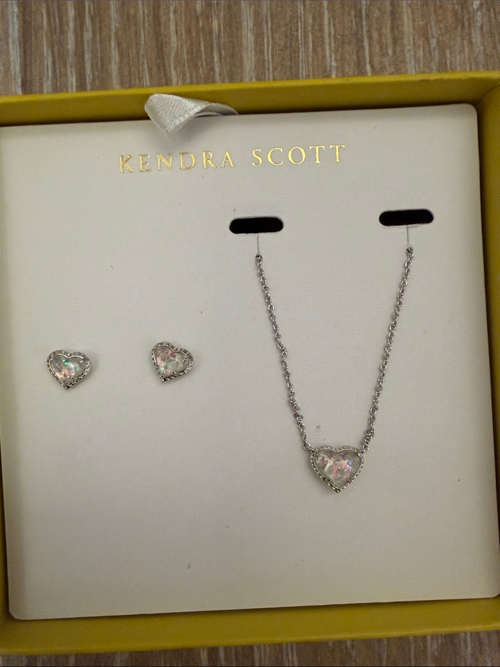 Kendra Scott Anna Pendent Necklace and Stud Earring Gift Set